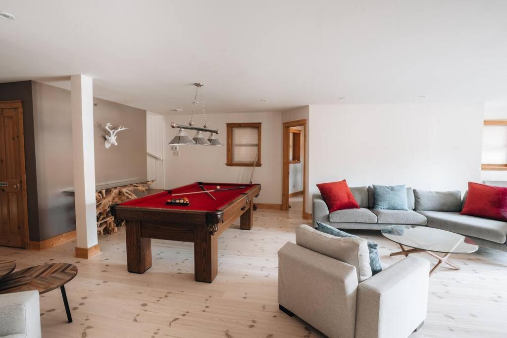 Chalet Red Deer Spa At Fiddler Lake Mille-Isles Zewnętrze zdjęcie