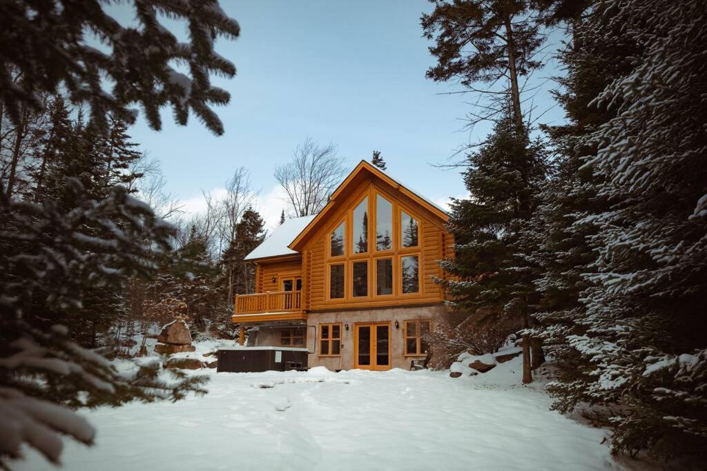 Chalet Red Deer Spa At Fiddler Lake Mille-Isles Zewnętrze zdjęcie