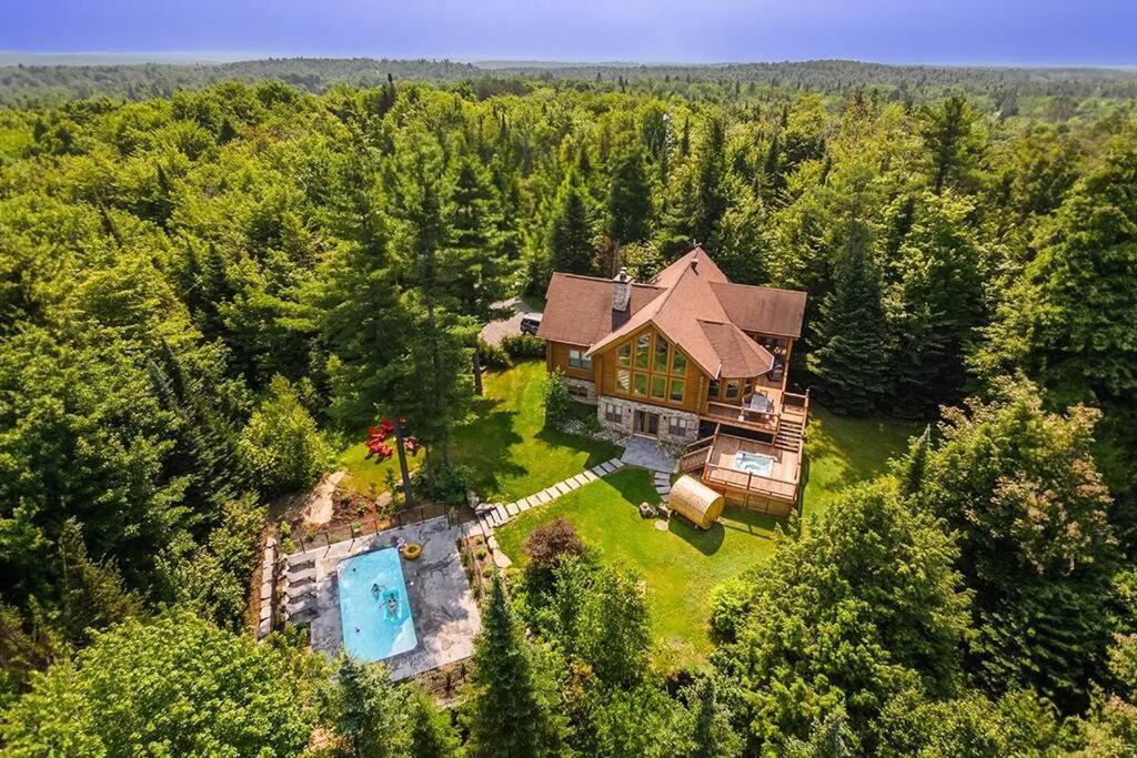 Chalet Red Deer Spa At Fiddler Lake Mille-Isles Zewnętrze zdjęcie